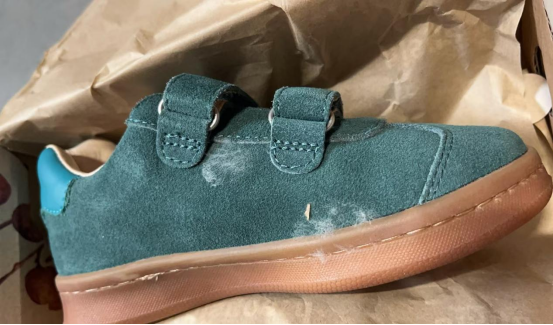 30,000 Pairs of Shoes Exported to Europe were Moldy and Infested with Insects: Inadequate Anti-mold Solutions put the Brand in Crisis